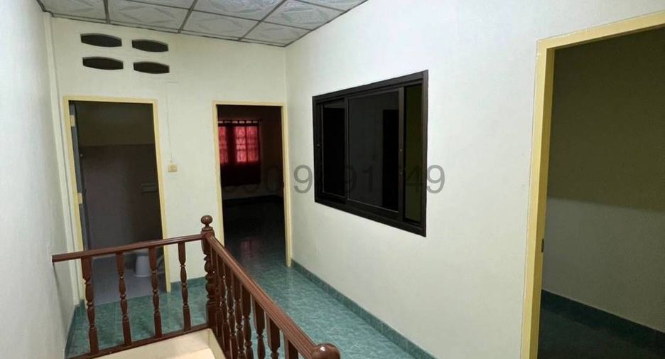 For rent 3 bedrooms townhouse in Bang Khae, Bangkok