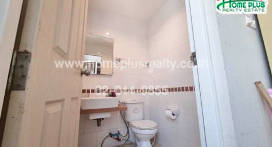 Reihenhaus zum Kauf mit 3 Zimmer in Bang Kapi, Bangkok