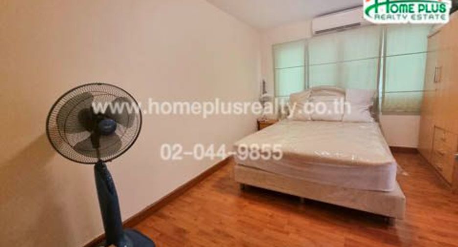 Reihenhaus zum Kauf mit 3 Zimmer in Bang Kapi, Bangkok