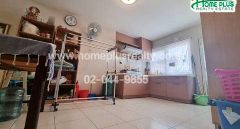 Reihenhaus zum Kauf mit 3 Zimmer in Bang Kapi, Bangkok