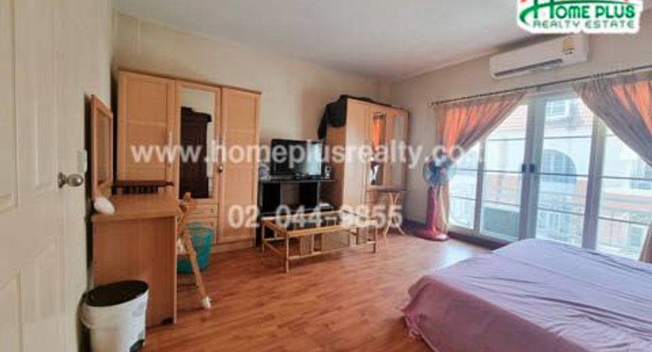Reihenhaus zum Kauf mit 3 Zimmer in Bang Kapi, Bangkok