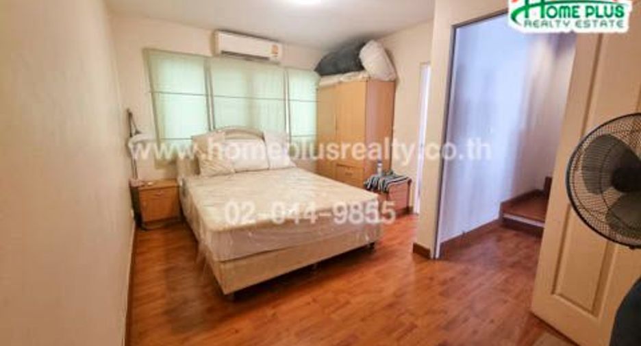 Reihenhaus zum Kauf mit 3 Zimmer in Bang Kapi, Bangkok