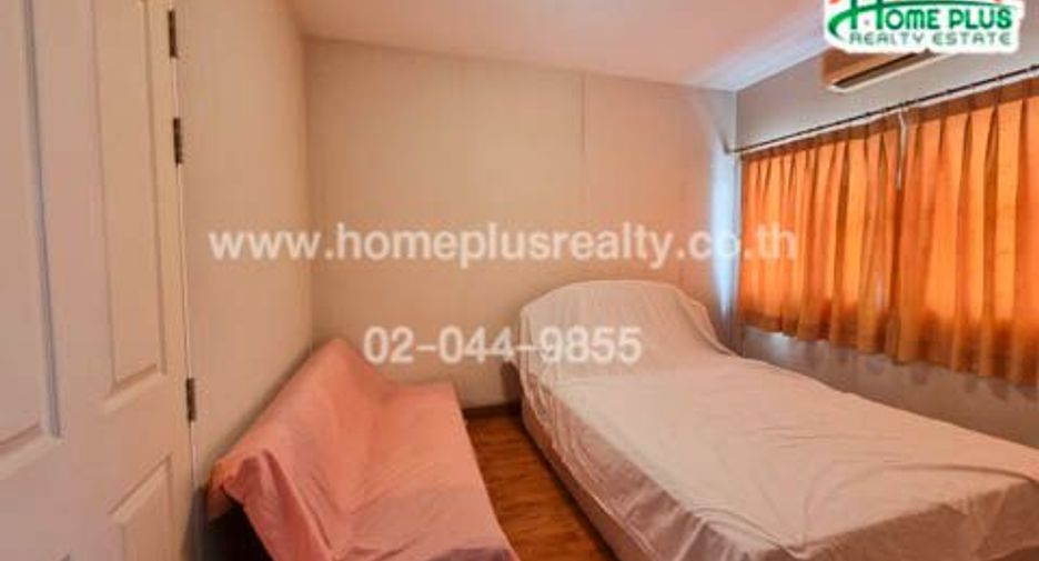 Reihenhaus zum Kauf mit 3 Zimmer in Bang Kapi, Bangkok