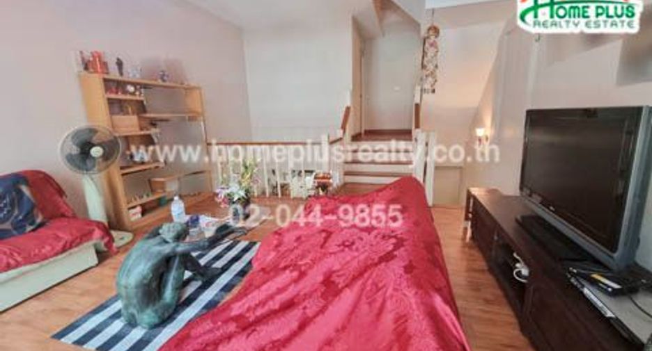 Reihenhaus zum Kauf mit 3 Zimmer in Bang Kapi, Bangkok