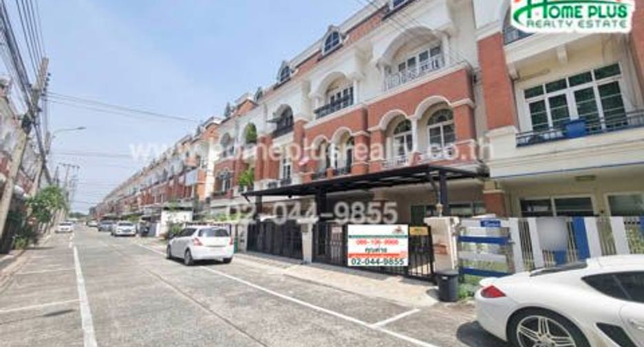 Reihenhaus zum Kauf mit 3 Zimmer in Bang Kapi, Bangkok