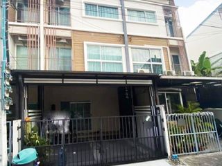 For rent 4 bed townhouse in Suan Luang, Bangkok