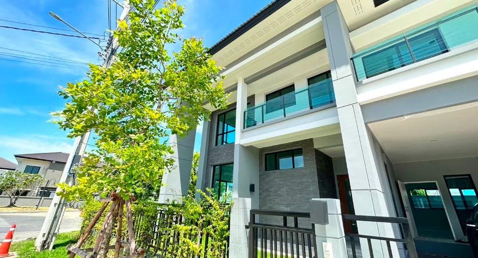 For sale 5 bedrooms house in Mueang Nonthaburi, Nonthaburi