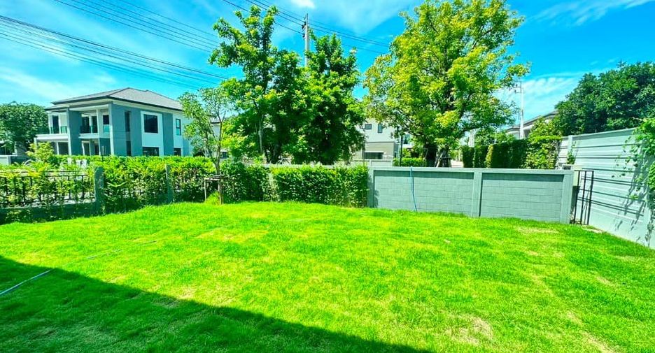 For sale 5 bedrooms house in Mueang Nonthaburi, Nonthaburi