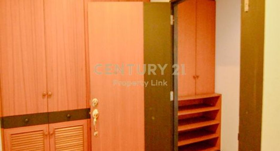 For rent 3 bedrooms apartment in Phaya Thai, Bangkok