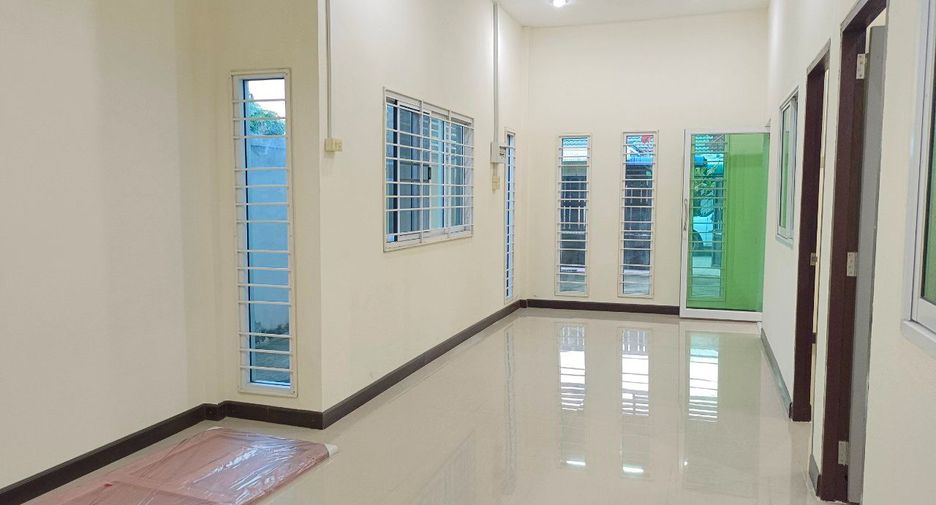 For sale 2 bed townhouse in U Thong, Suphan Buri