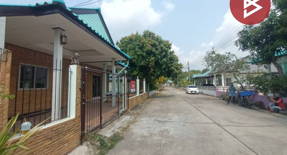 For sale 2 bed townhouse in Ongkharak, Nakhon Nayok
