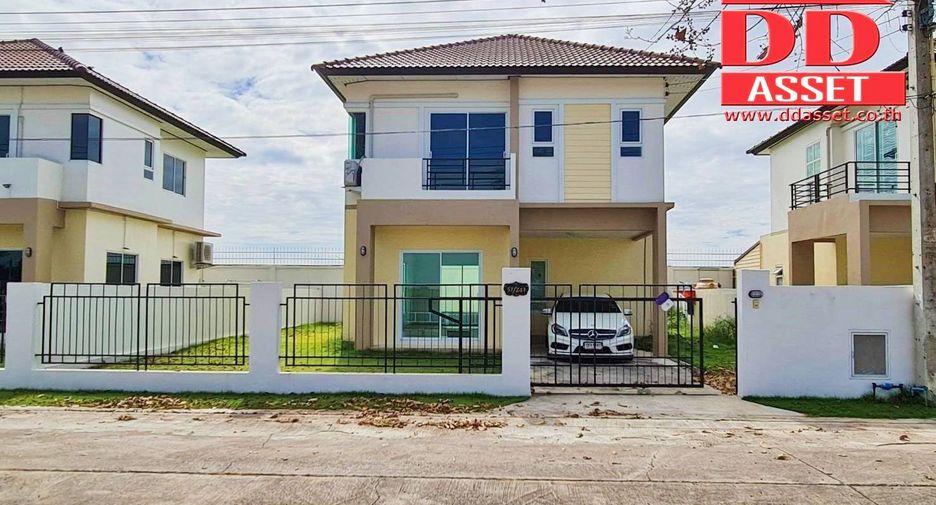 For sale 3 bed townhouse in Bang Nam Priao, Chachoengsao