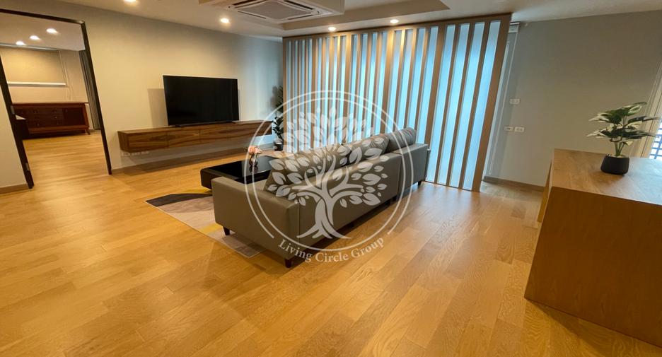 For rent and for sale 4 bedrooms condo in Watthana, Bangkok