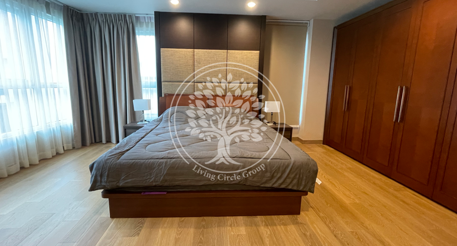 For rent and for sale 4 bedrooms condo in Watthana, Bangkok