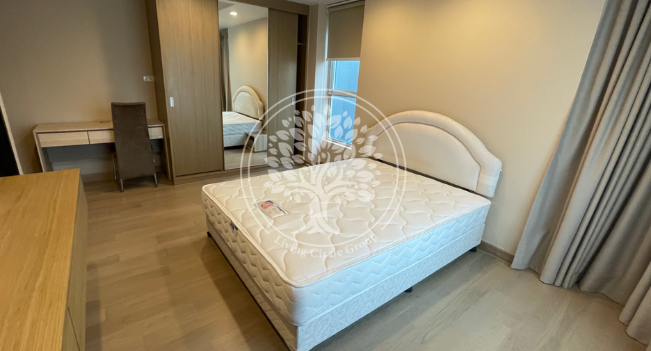 For rent and for sale 4 bedrooms condo in Watthana, Bangkok