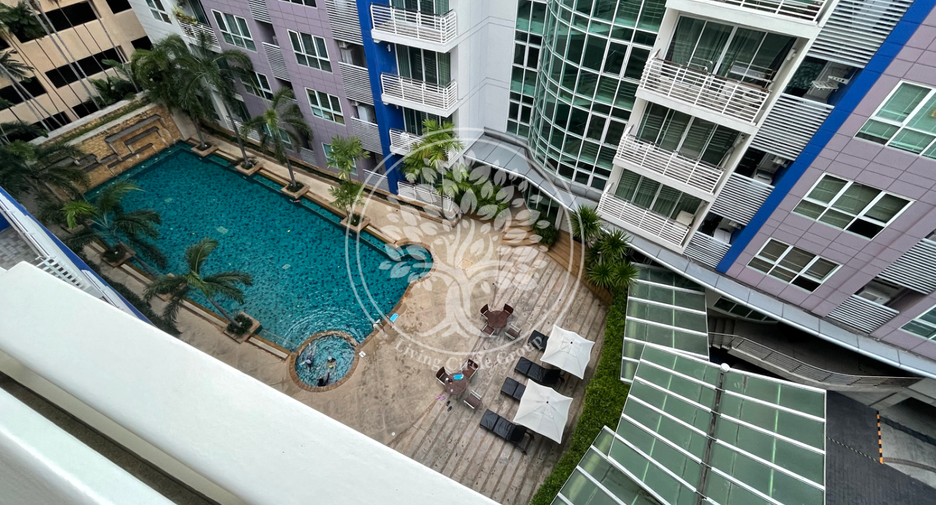 For rent and for sale 4 bedrooms condo in Watthana, Bangkok