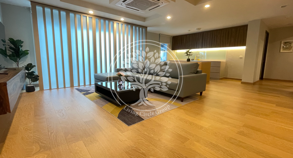 For rent and for sale 4 bedrooms condo in Watthana, Bangkok