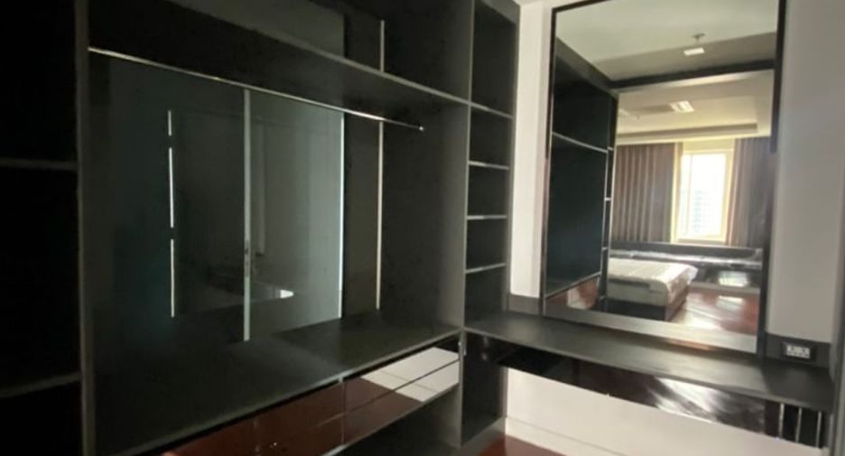 For rent and for sale 6 bedrooms condo in Watthana, Bangkok