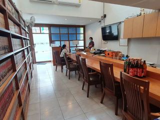 For rent 1 bed retail Space in Watthana, Bangkok