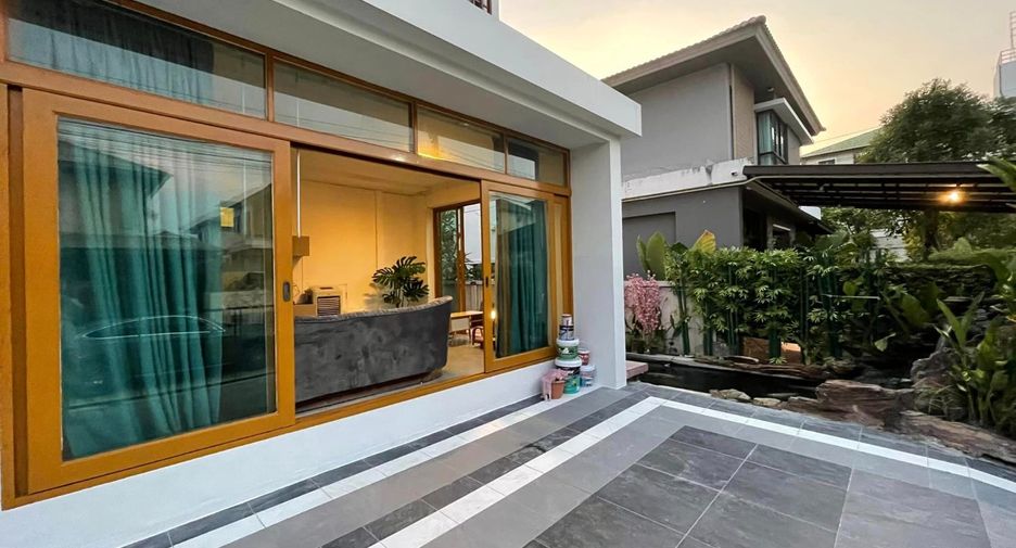 For sale 4 bedrooms house in Bang Khun Thian, Bangkok