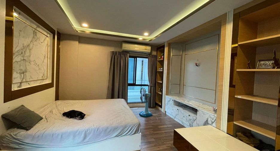 For sale 4 bedrooms house in Bang Khun Thian, Bangkok