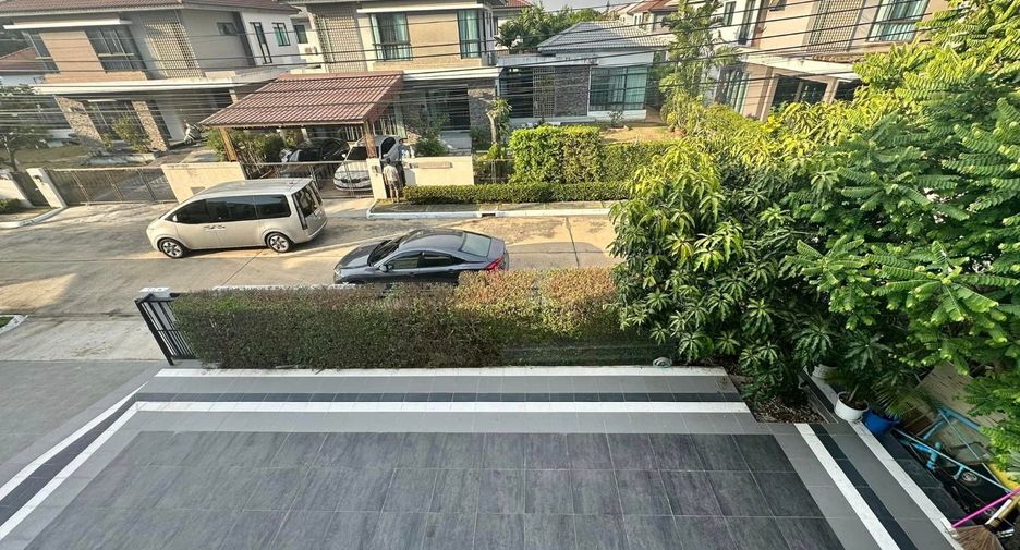 For sale 4 bedrooms house in Bang Khun Thian, Bangkok