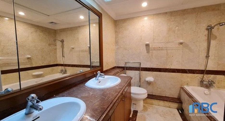Condo en alquiler de 3 habitaciones en Pathum Wan, Bangkok