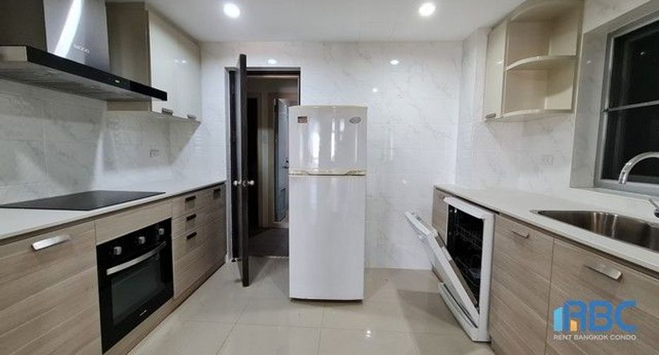 Condo en alquiler de 3 habitaciones en Pathum Wan, Bangkok