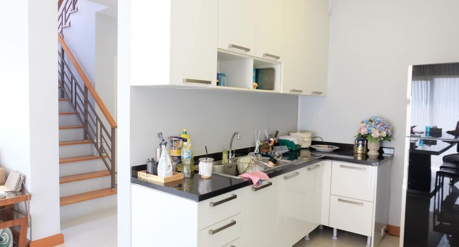 Casa en venta de 5 habitaciones en Mueang Nonthaburi, Nonthaburi
