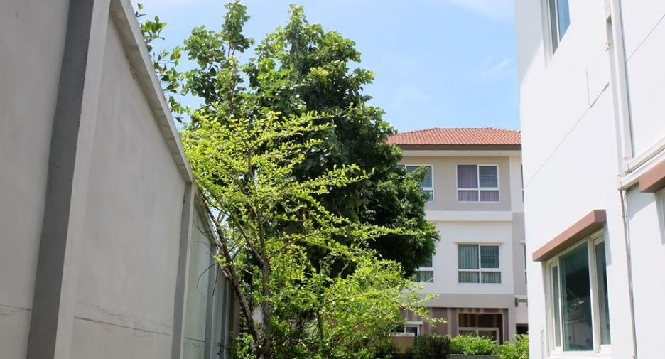 Casa en venta de 5 habitaciones en Mueang Nonthaburi, Nonthaburi