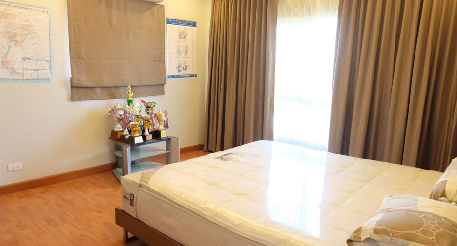 Casa en venta de 5 habitaciones en Mueang Nonthaburi, Nonthaburi
