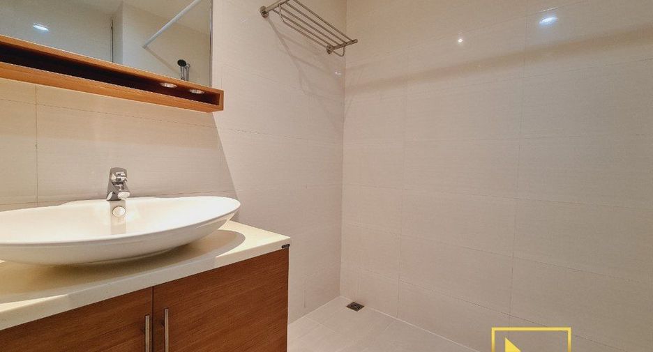 À louer 2 chambres appartement à Watthana, Bangkok