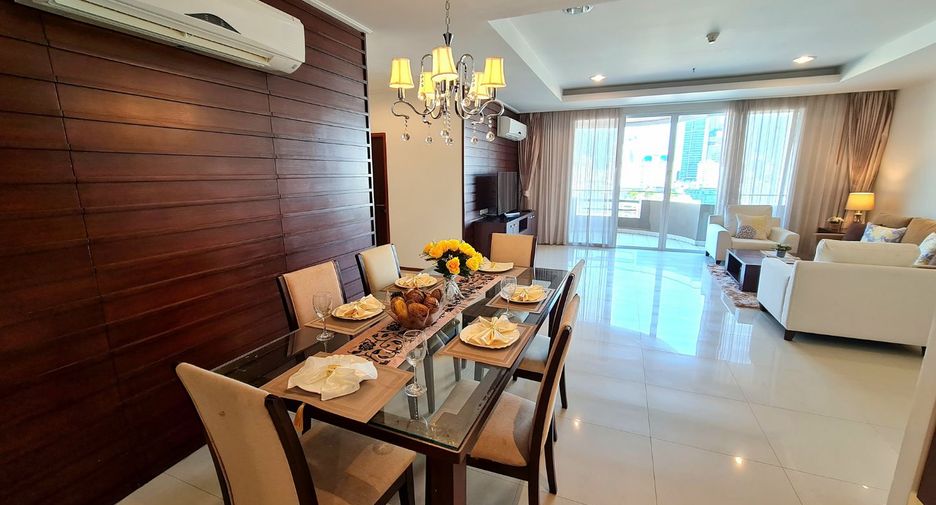 Apartment zur Miete mit 3 Zimmer in Khlong Toei, Bangkok
