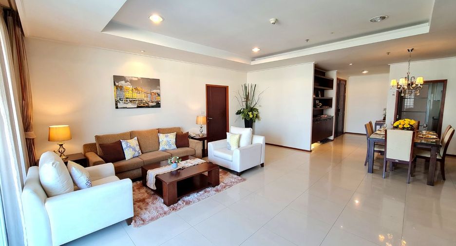 Apartment zur Miete mit 3 Zimmer in Khlong Toei, Bangkok