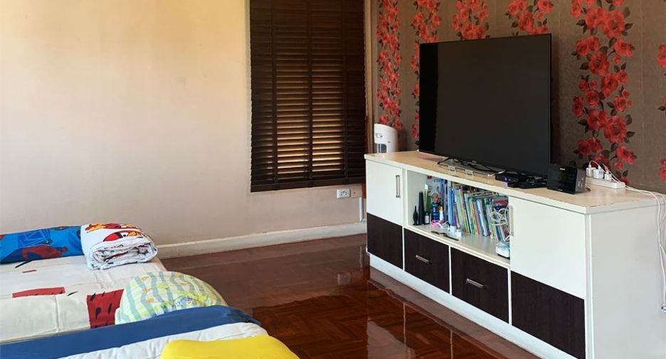Haus zum Kauf mit 4 Zimmer in Mueang Nonthaburi, Nonthaburi