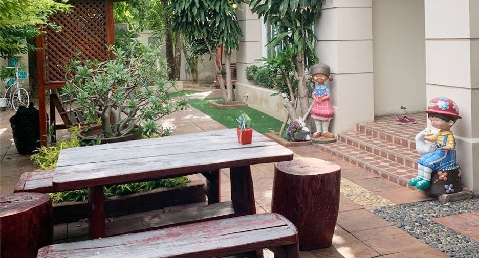 Haus zum Kauf mit 4 Zimmer in Mueang Nonthaburi, Nonthaburi