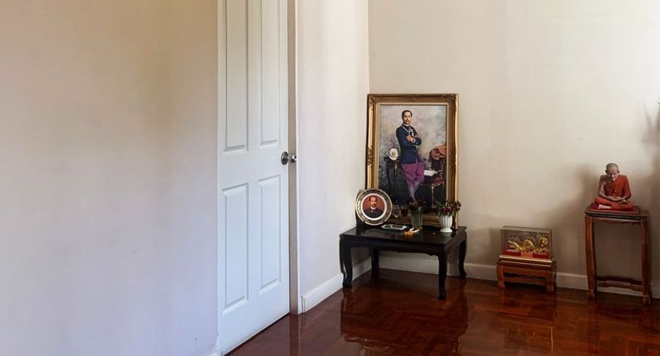 Haus zum Kauf mit 4 Zimmer in Mueang Nonthaburi, Nonthaburi