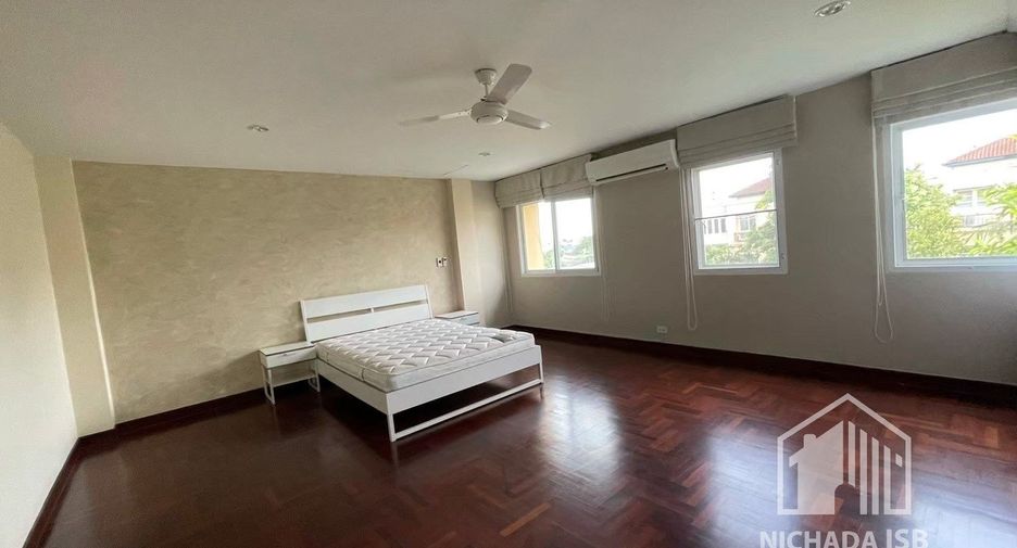 For sale 4 bedrooms house in Pak Kret, Nonthaburi