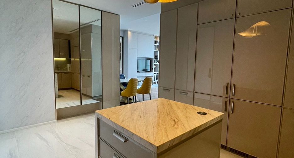 For rent 2 bedrooms condo in Khlong Toei, Bangkok