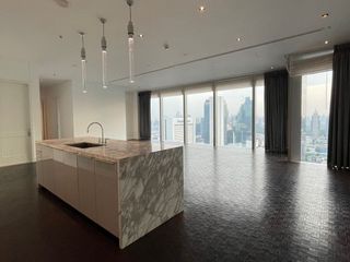 Аренда и продажа 3 спальни кондо в Сатхон, Бангкок