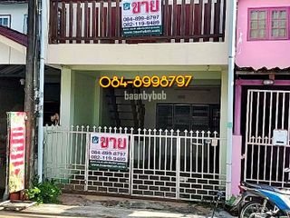 For sale 3 bed townhouse in Mueang Sakon Nakhon, Sakon Nakhon