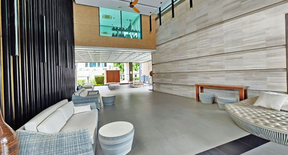 For sale 4 bedrooms house in Taling Chan, Bangkok