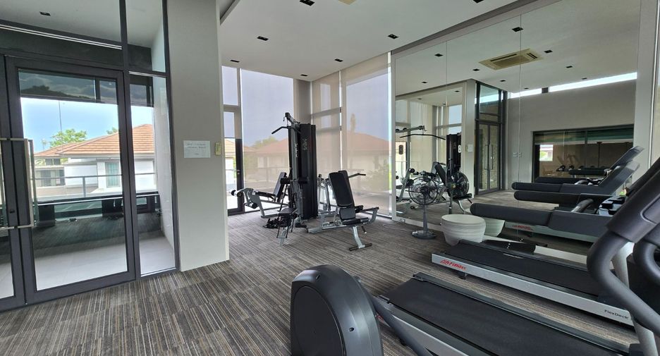 For sale 4 bedrooms house in Taling Chan, Bangkok