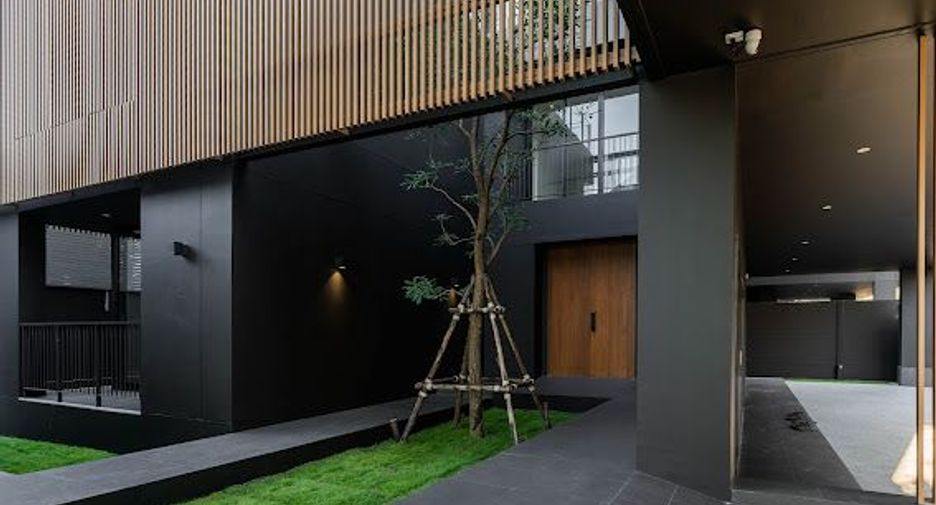 For sale 5 bedrooms house in Rat Burana, Bangkok
