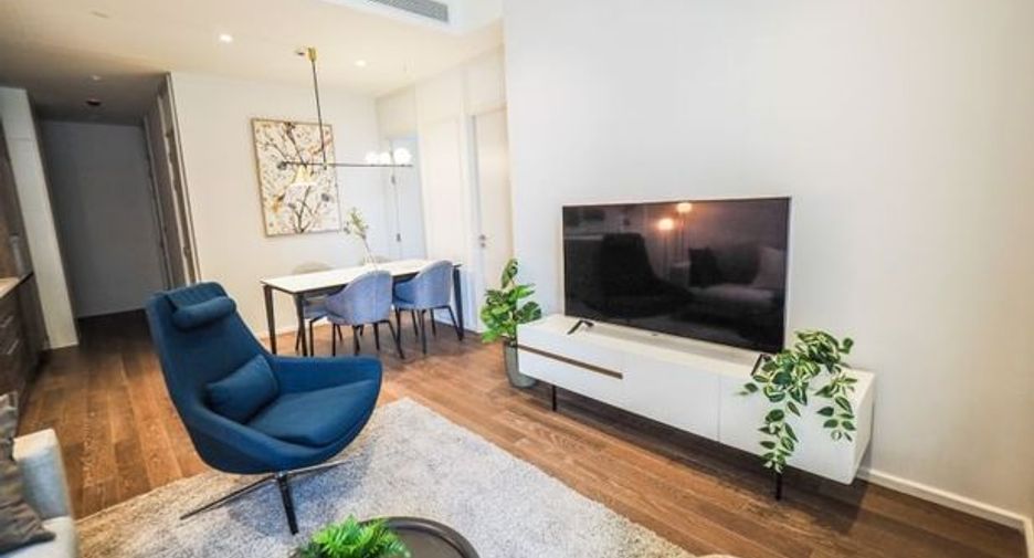 For rent 2 bedrooms condo in Pathum Wan, Bangkok