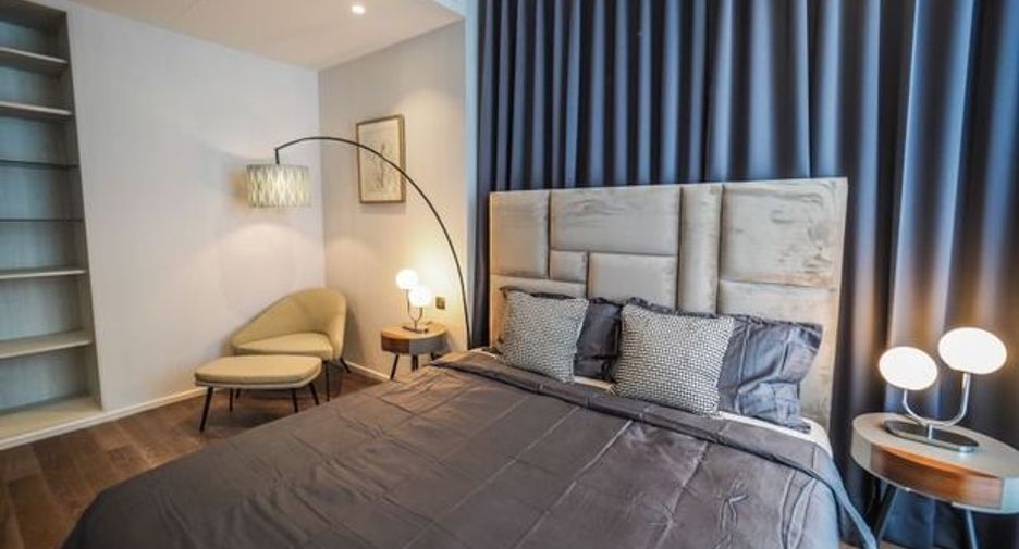 For rent 2 bedrooms condo in Pathum Wan, Bangkok