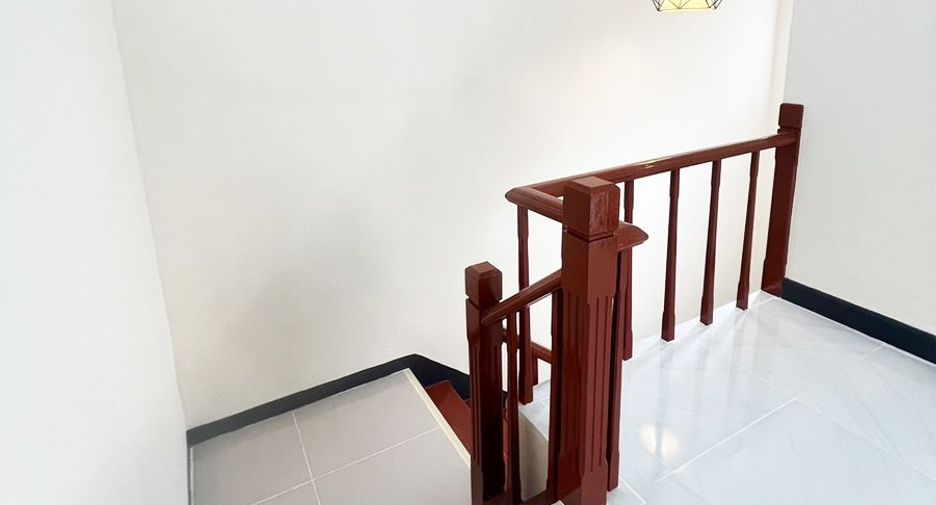 For sale 3 bedrooms townhouse in Sai Noi, Nonthaburi