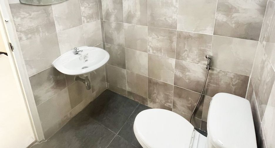 For sale 3 bedrooms townhouse in Sai Noi, Nonthaburi