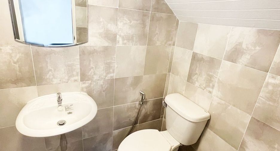 For sale 3 bedrooms townhouse in Sai Noi, Nonthaburi