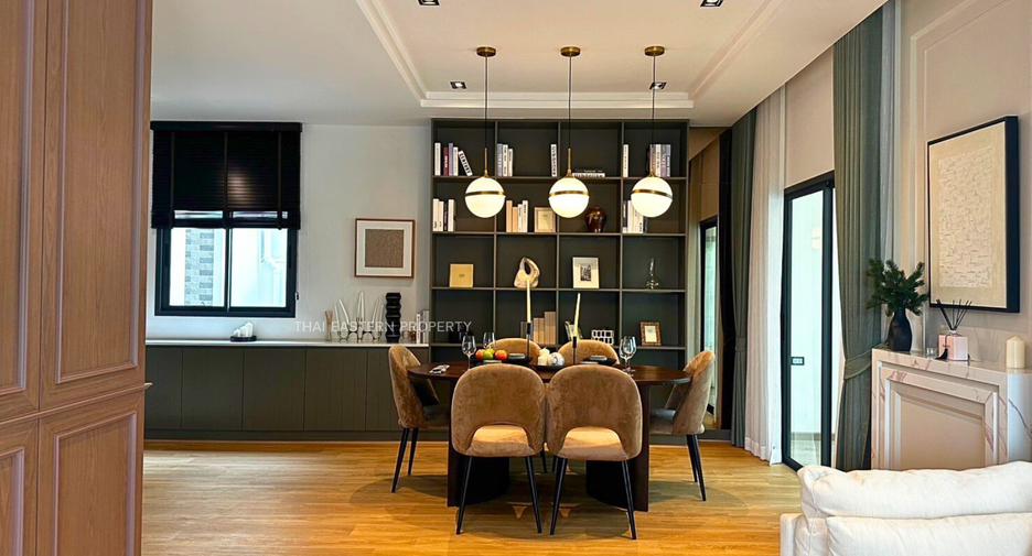 Haus zum Kauf mit 4 Zimmer in Si Racha, Chonburi